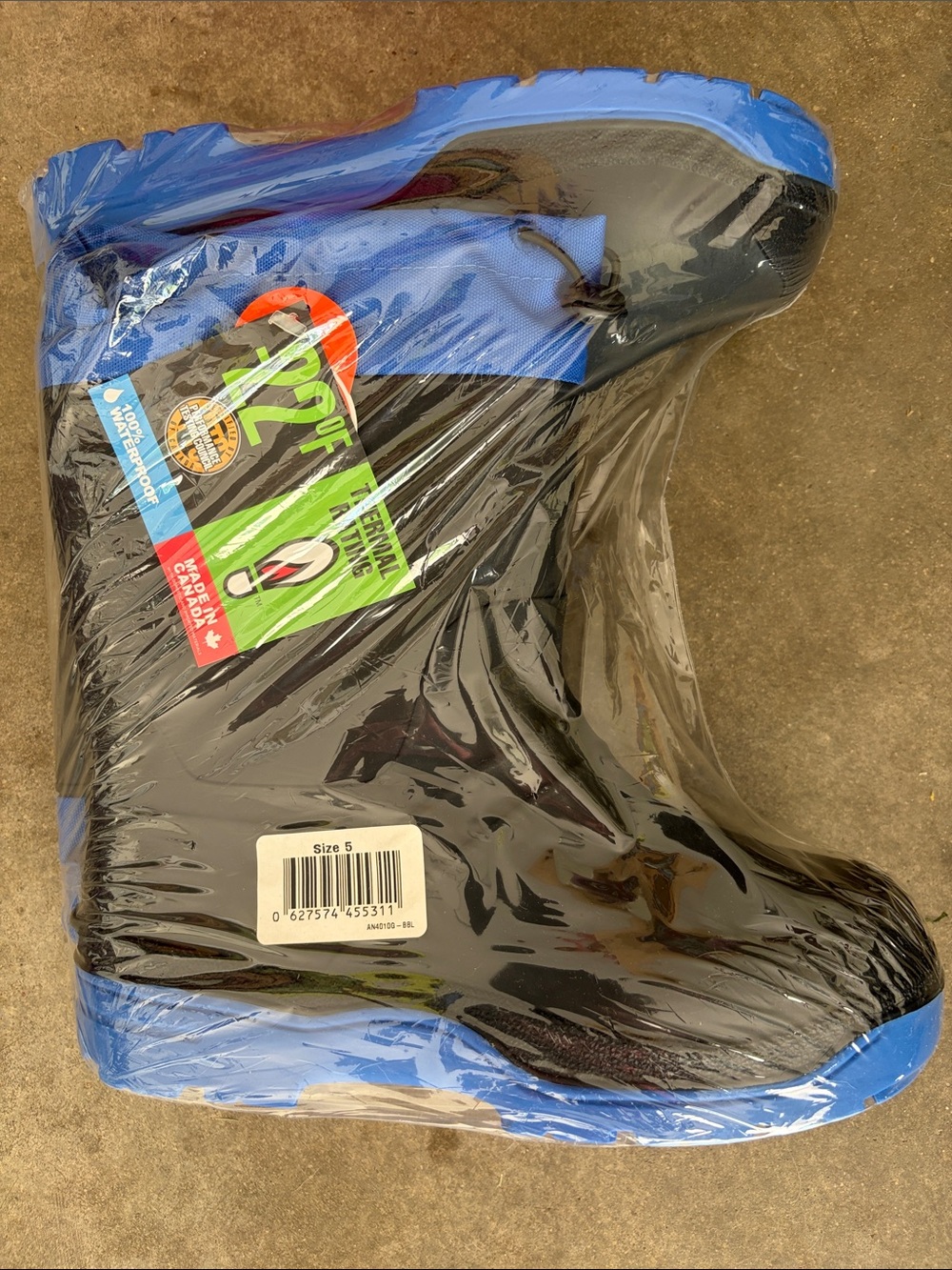 Kids Waterproof Winter Boots in Black and Blue